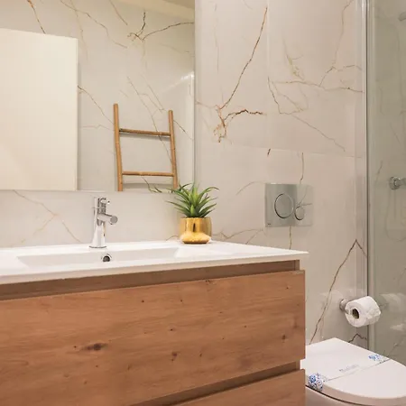 Luxury Style 2 With Ac Downtown Near Metro